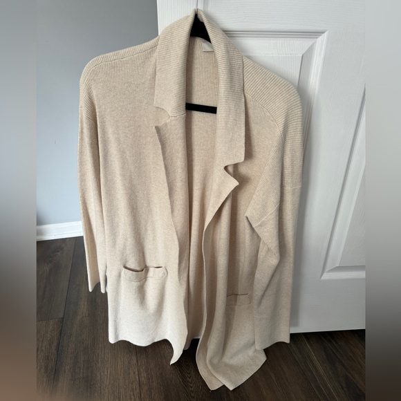 LOFT Tops - Loft open cardigan blazer top medium